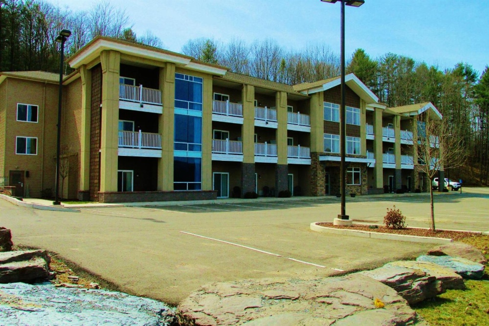 Crystal Springs Inn And Suites Main image
