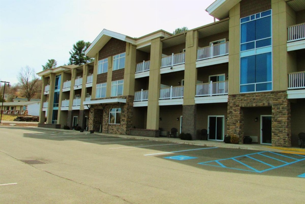 Crystal Springs Inn And Suites Image 24